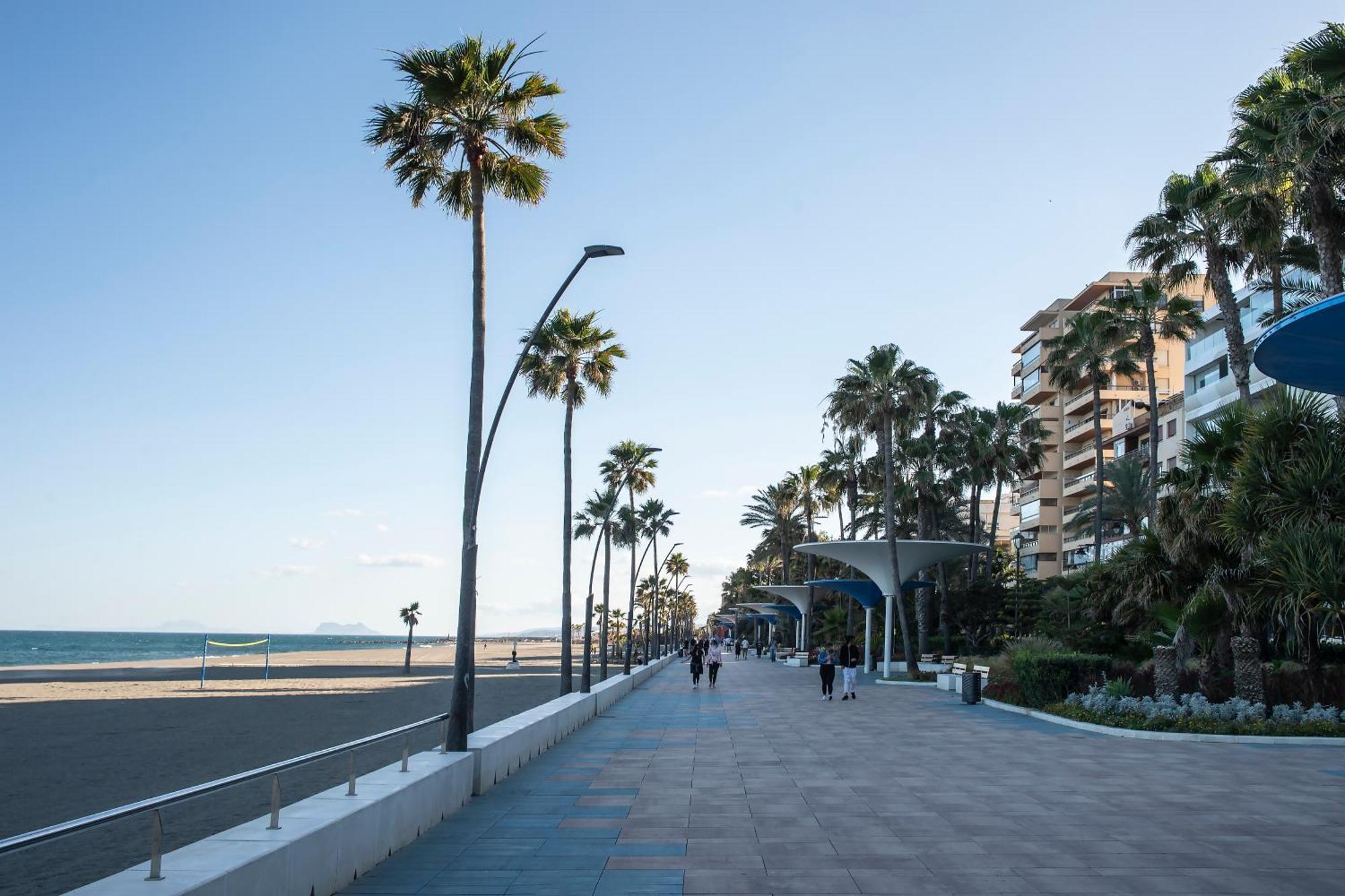 Los Aticos Estepona Exterior photo